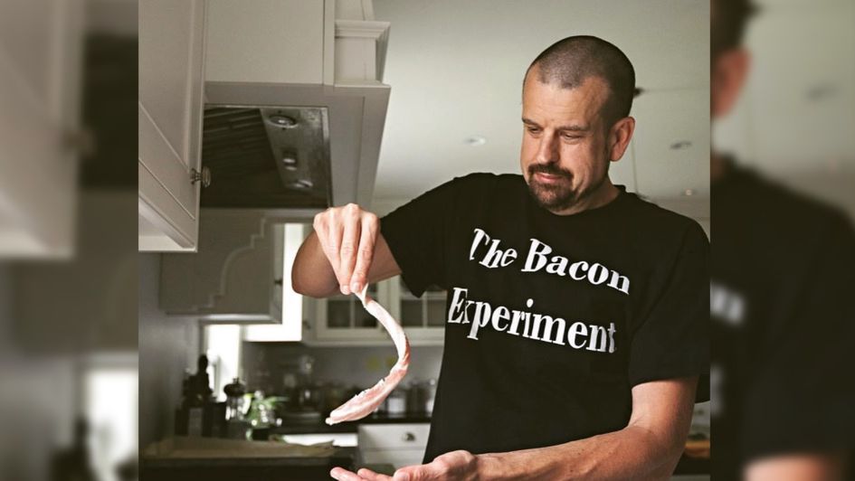 (Facebook.com) Dan jadł przez 30 dni tylko bekon