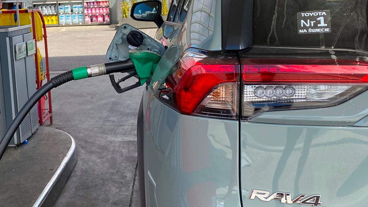 Na benzynie będzie jeszcze taniej. Szkoda, że to końcówka wakacji