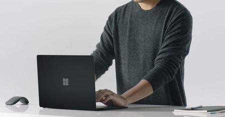 Microsoft prezentuje Surface Laptop 2 - usprawniona wersja... z tymi samymi wadami