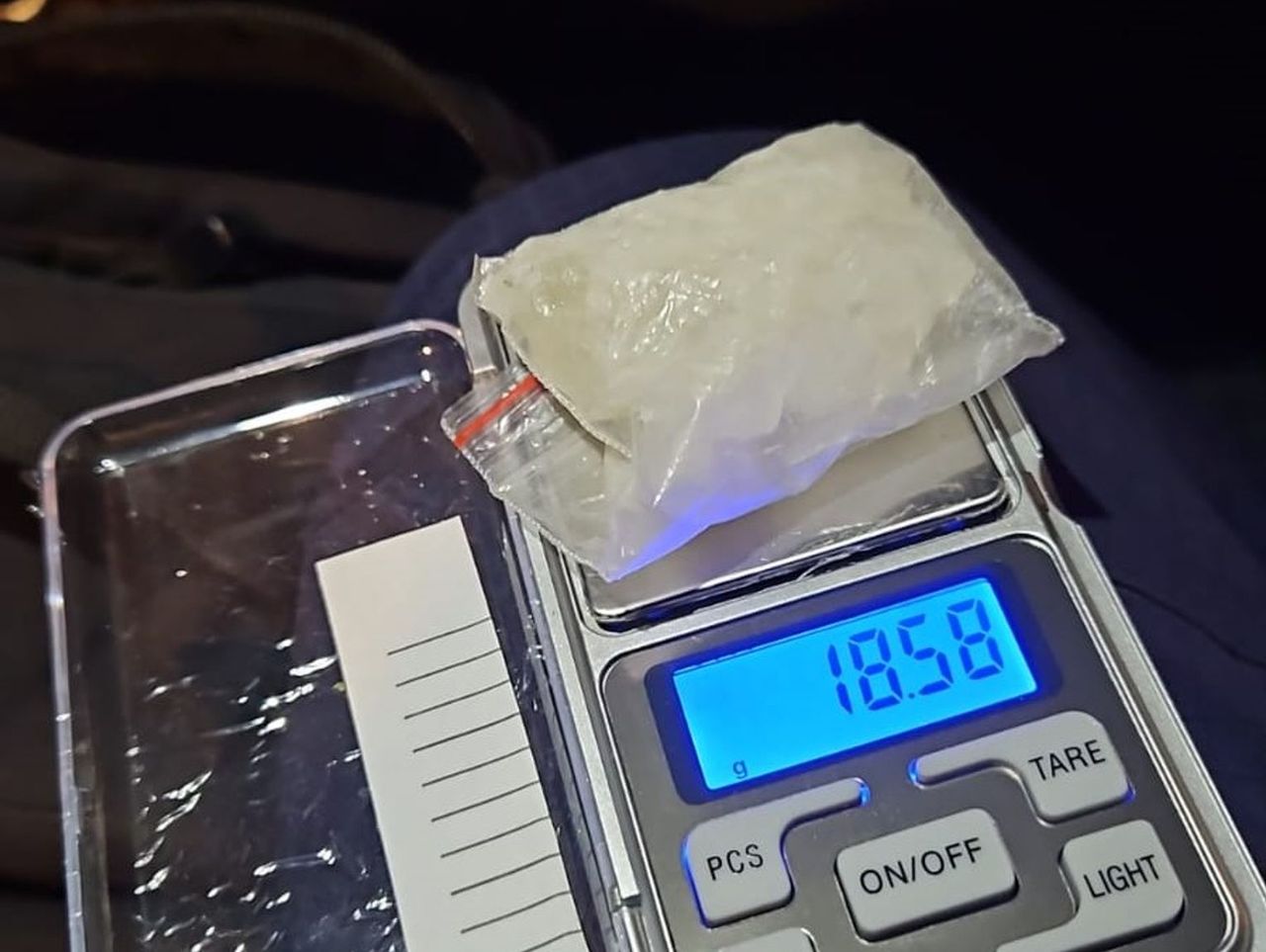 Białystok: 14-latek zatrzymany z narkotykami i wagą elektroniczną. Będzie tłumaczył się w sądzie rodzinnym