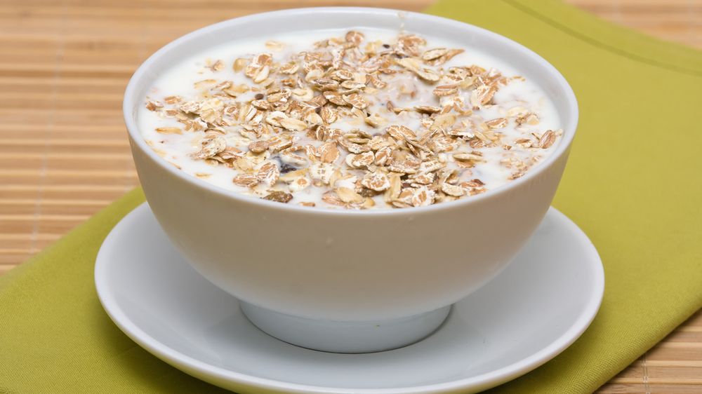 Płatki owsiane instant z rodzynkami i przyprawami