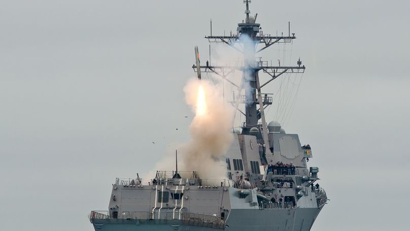 Pocisk Tomahawk wystrzelony z okrętu USS Sterett </br>