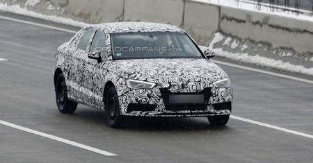 Audi A3 sedan wyjeżdża na ulicę!