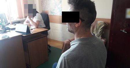 Warszawa. Zdemolował pokój w hotelu. Następnie go podpalił