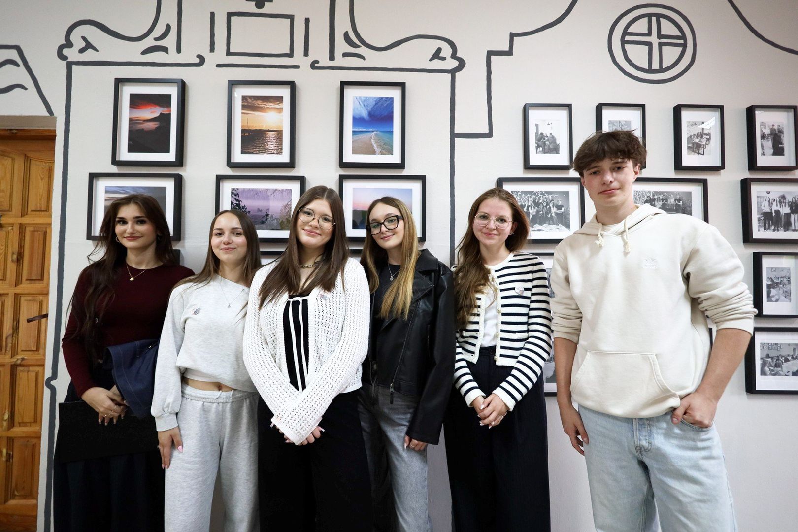 W VIII Liceum Ogólnokształcącym w Lublinie powstał wyjątkowy mural – „Przyjazna Strefa – Rezydencja Kultury”. Barwne dzieło stworzono we współpracy uczniów, artystki Florentyny Nastaj oraz Wydziału Kultury UM Lublin, w ramach projektu CreArt 3.0.
