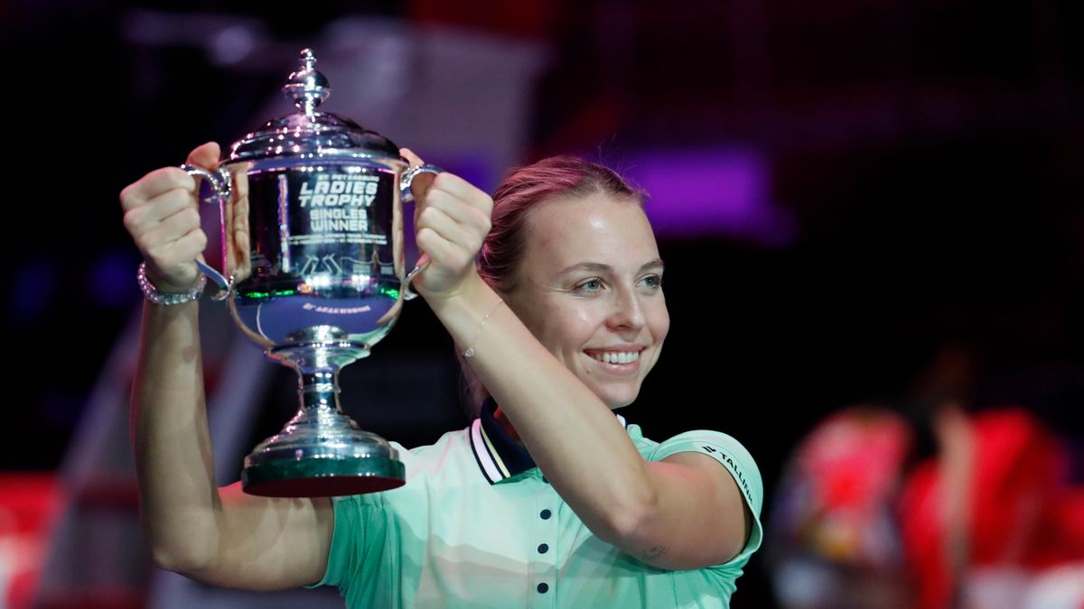 Zdjęcie okładkowe artykułu: PAP/EPA / ANATOLY MALTSEV  / Na zdjęciu: Anett Kontaveit, mistrzyni St.Petersburg Ladies Trophy 2022