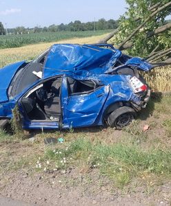 Tragiczny wypadek pod Płockiem. 35-latek zakleszczony w aucie