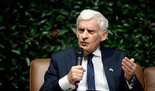 "Żyjemy w epoce wojennej". Buzek o sytuacji w NATO i UE