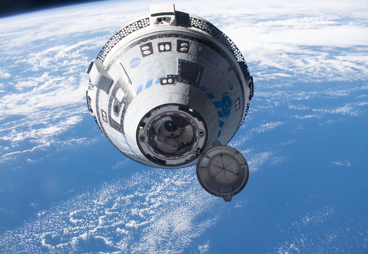 The arrival of the Boeing Starliner at the International Space Station