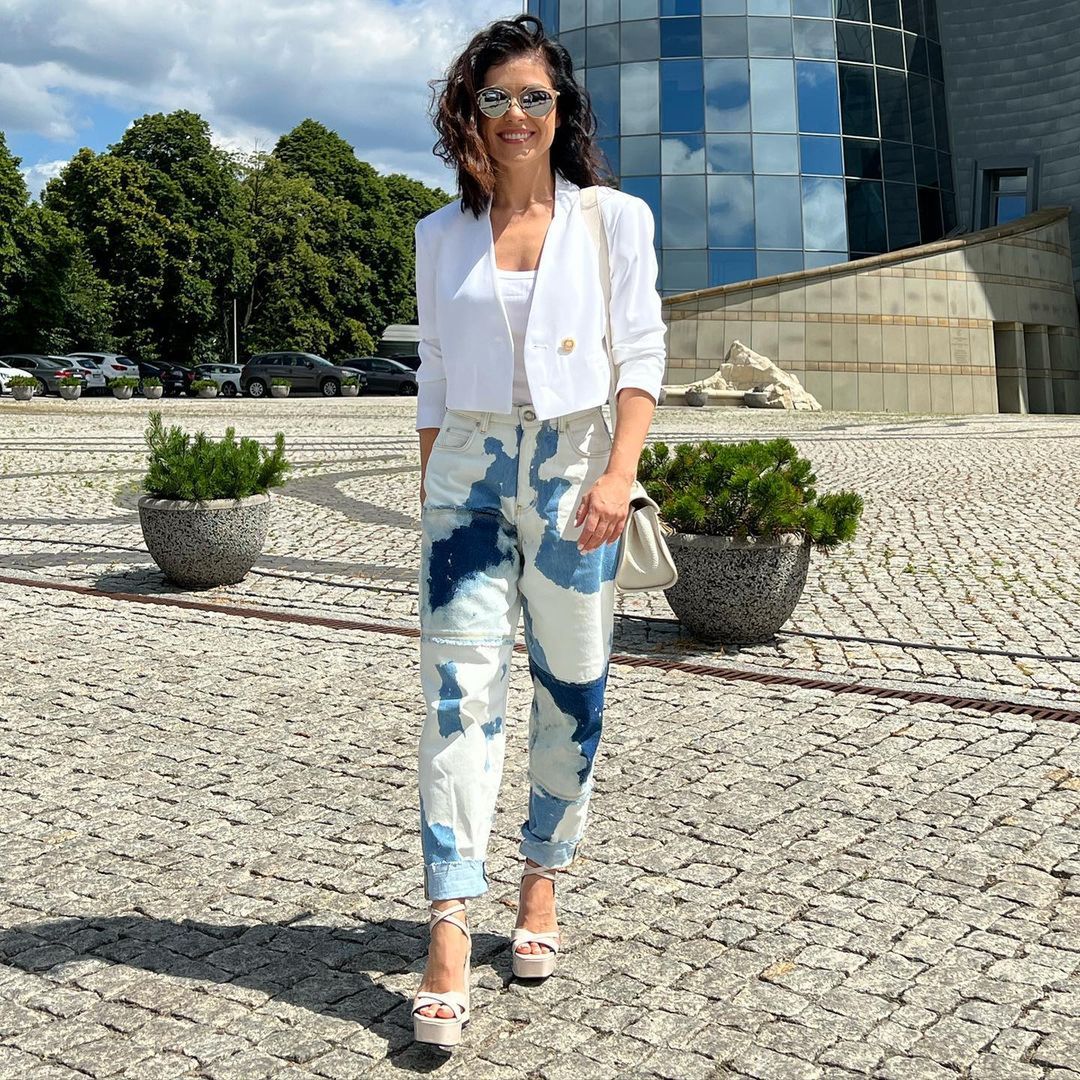 Kasia Cichopek w sandałach z Zary