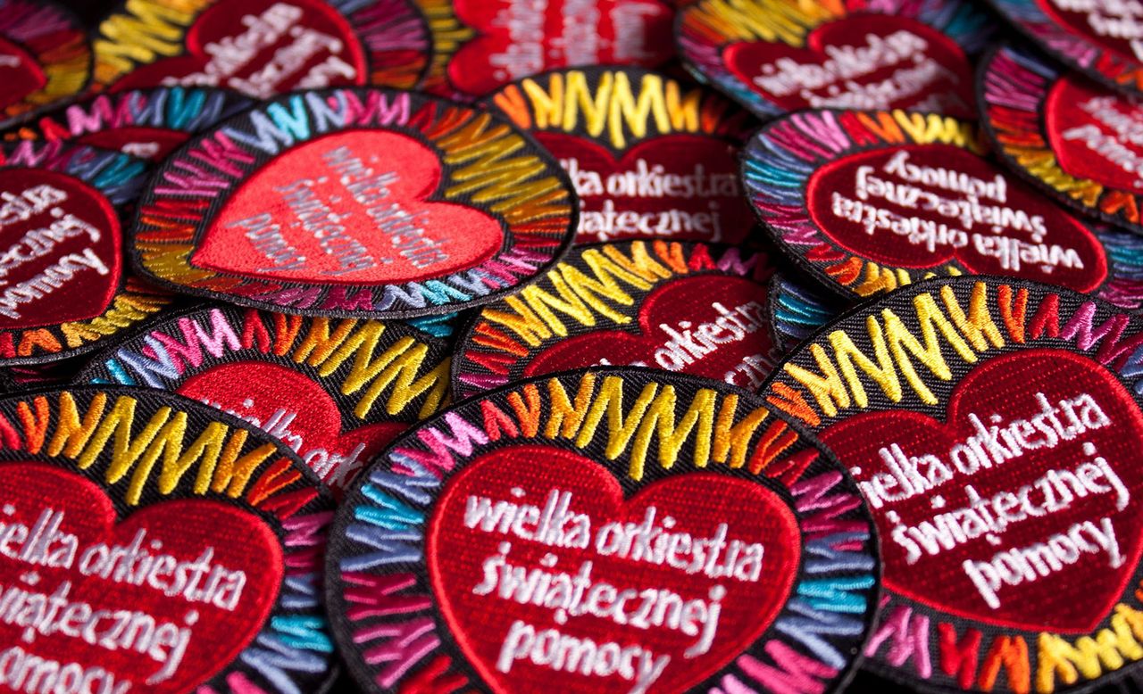 Koszulki, kurtki i kubki dobrychprogramów na aukcjach WOŚP, zapraszamy do licytacji!