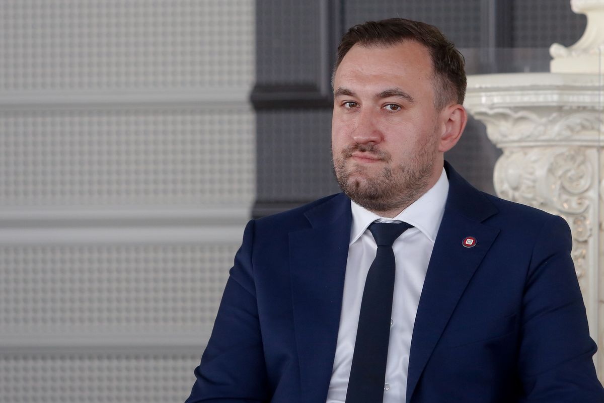 Tomasz Augustyniak: Rząd pasuje w walce z dezinformacją 