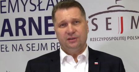 Czarnek oburzony. Pokazał autokar zmierzający na protest