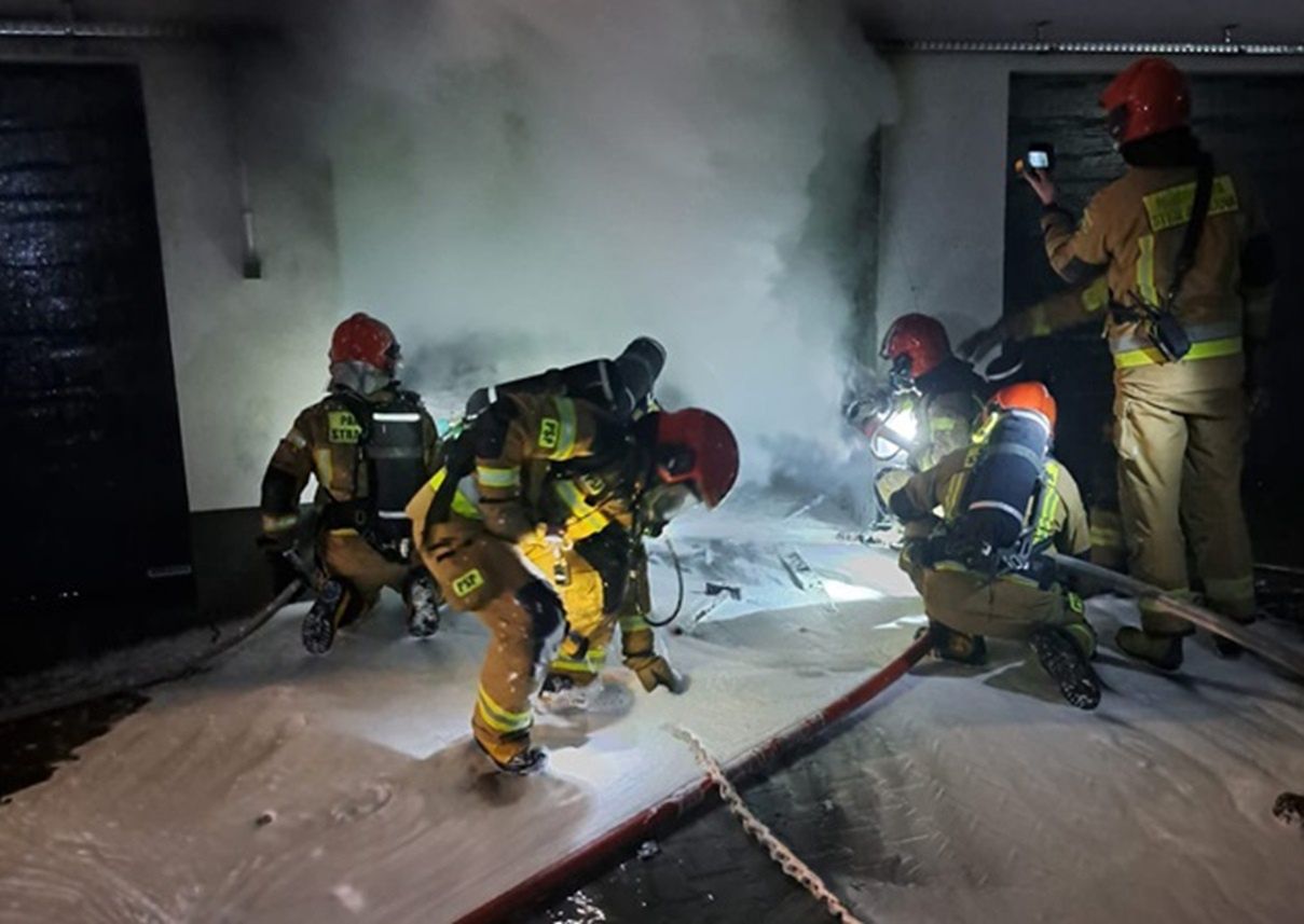 Pożar w Białymstoku. W garażu znaleziono zwęglone ciała