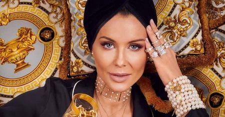 Małgorzata Rozenek na spacerze z rodziną. Jej stylizacja zwala z nóg