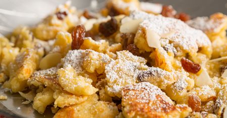 Puszysty i słodki omlet bez obracania. Z talerza zniknie w kilka chwil