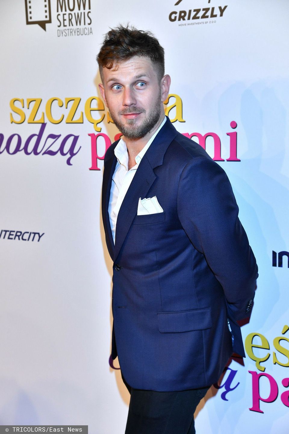 Antek Królikowski znowu przyszedł na premierę