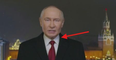 Dziwne zachowanie Putina. Spójrzcie na jego szyję
