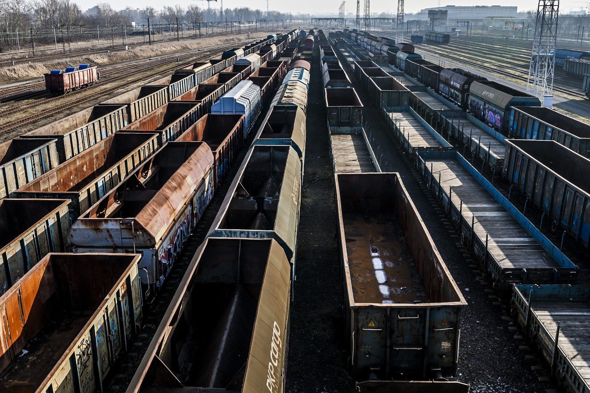 Nieruchomość o powierzchni 5,6492 ha obejmuje dwie zabudowane działki, na których wcześniej funkcjonował Punkt Utrzymania Taboru PKP Cargo. Zdjęcie ilustracyjne.