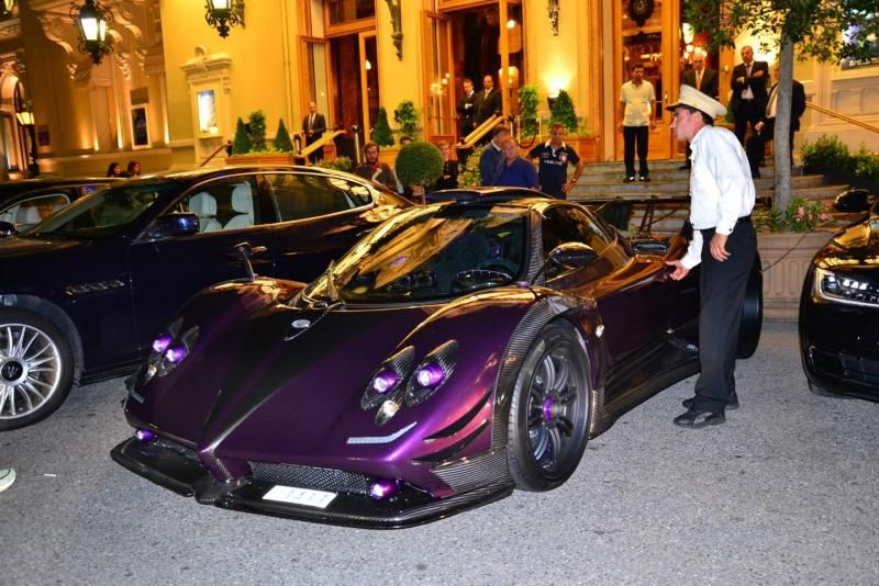 Lewis Hamilton w Zondzie na ulicach Monte Carlo 5