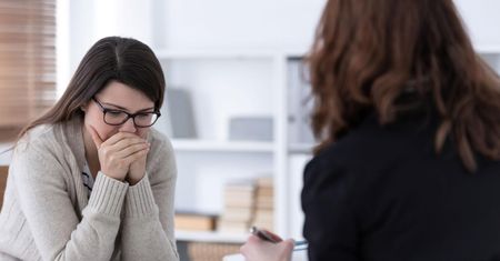 Zaburzenia psychotyczne – przykłady, klasyfikacja, objawy, przyczyny i leczenie