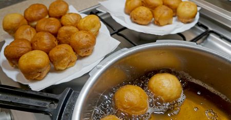 Domowe pączki na sprzedaż. Kobieta nie mogła uwierzyć, gdy zobaczyła cenę