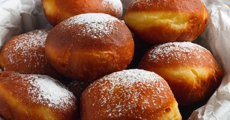 Jak zamrozić pączki? Wielu popełnia ten błąd