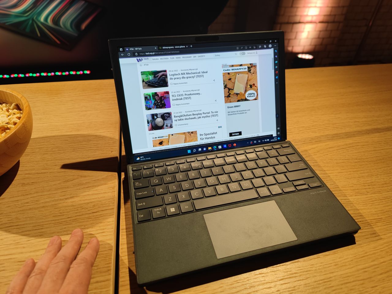 Asus Zenbook 17 Fold OLED