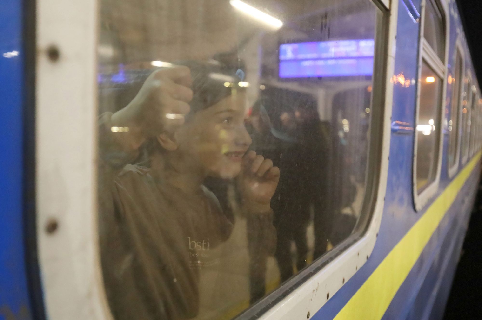 Wojna na Ukrainie: Uchodźcy są w Warszawie. Nic im już nie grozi 7