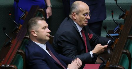 Afera w rządzie. MSZ pisało o "szczególnie niepokojących obserwacjach"