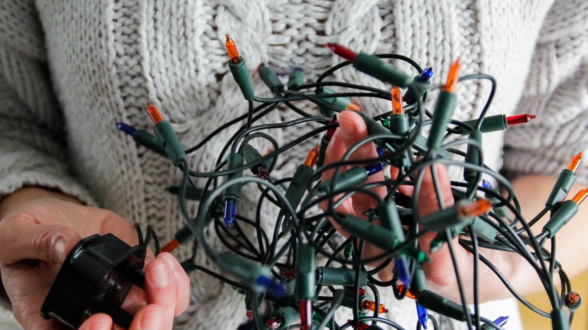 Gdzie wyrzucić zepsute lampki choinkowe? 