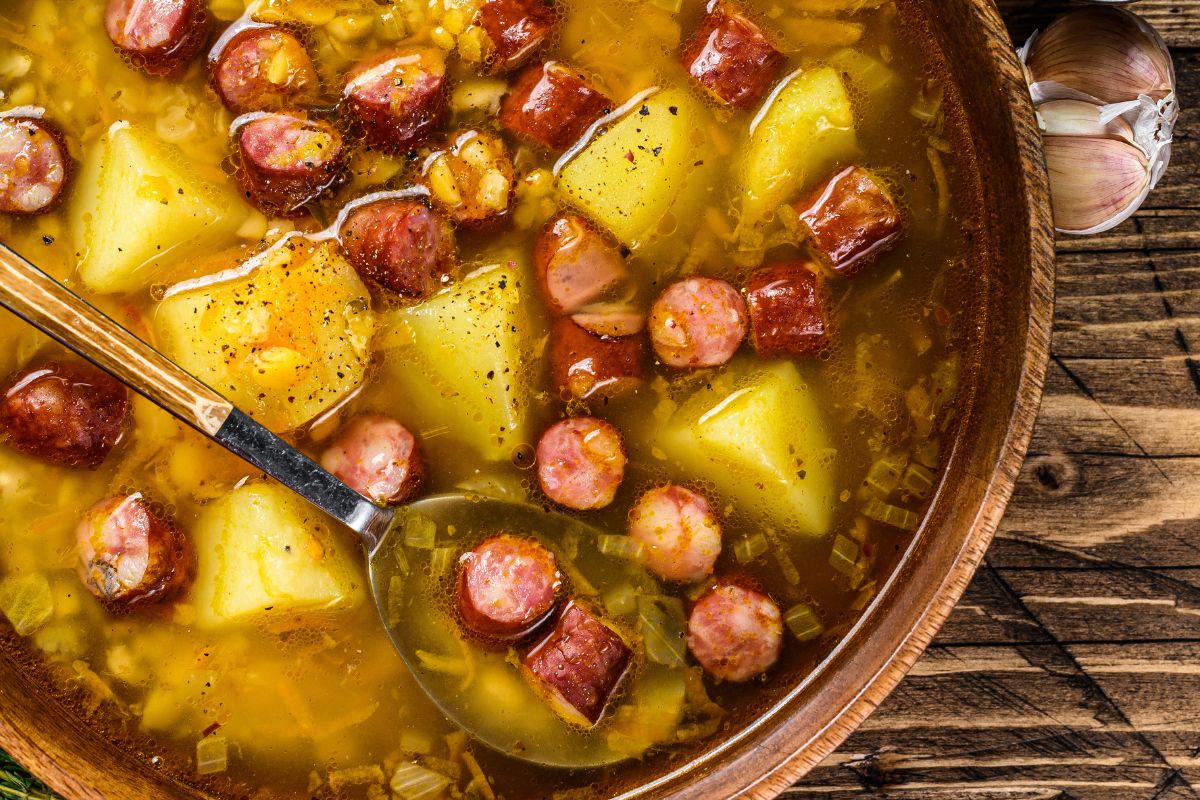 Zupa zalewajka to tradycja i smak w jednym