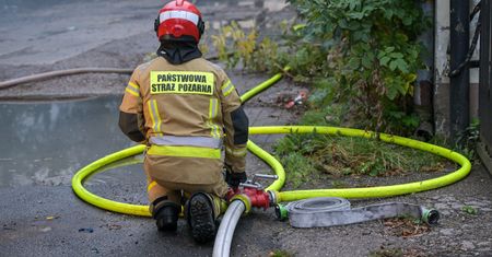 Ogromny pożar pod Warszawą. Dym jest widoczny z kilkunastu kilometrów