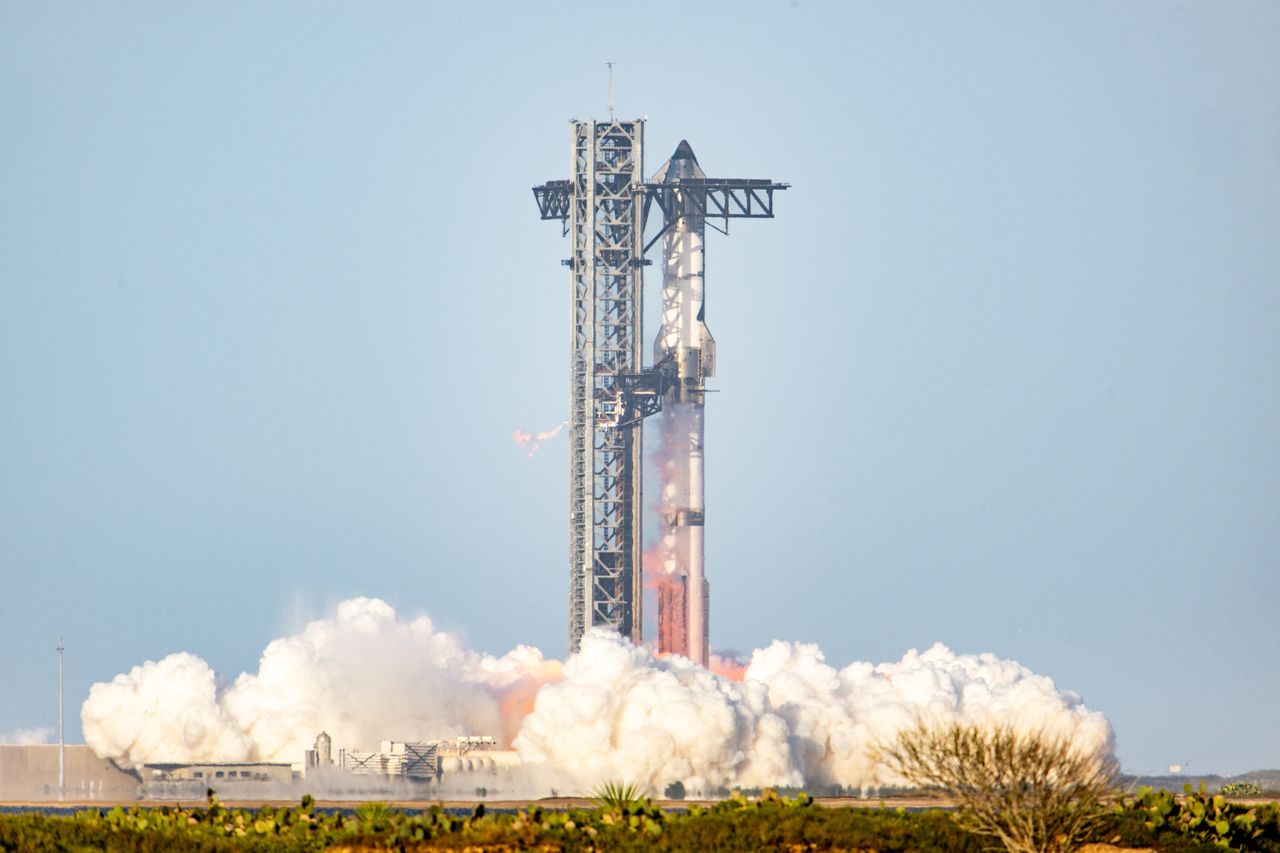 Starship nie poleci na Księżyc w 2027 roku. Artemis 3 musi poczekać