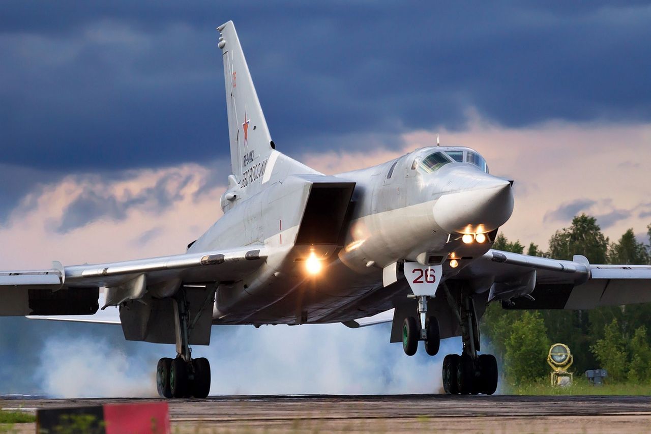 Tu-22M miał niszczyć lotniskowce. W Ukrainie atakuje cywilów na zakupach - Samolot Tu-22M3