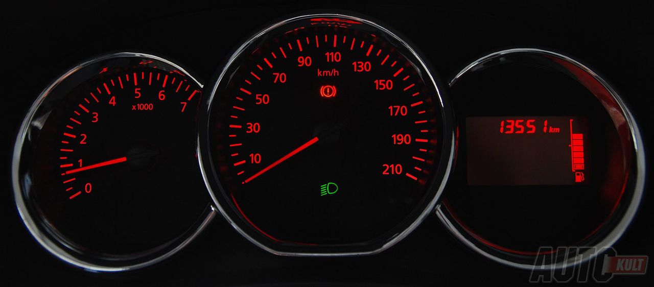 Wskaźnik paliwa jest elektroniczny i często pokazuje nieprawidłowe wartości.