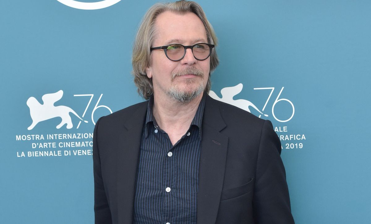 Gary Oldman walczył z alkoholizmem. "Pociłem się wódką"