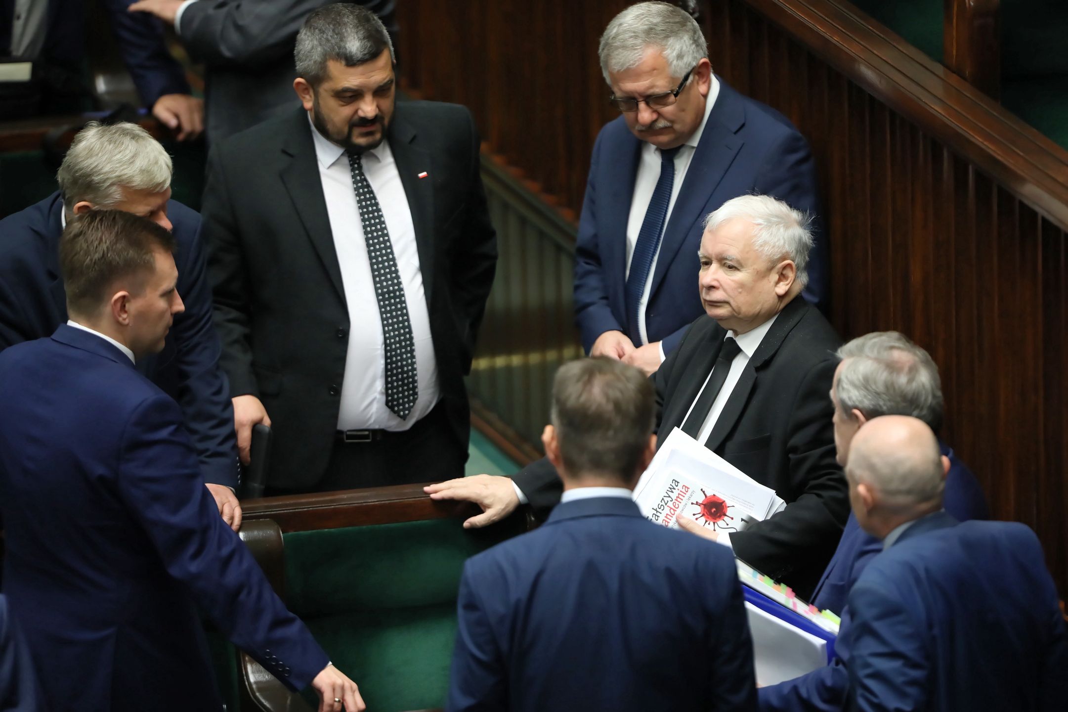 PiS szykuje nie tylko zmiany w ministerstwach, ale również we władzach partii