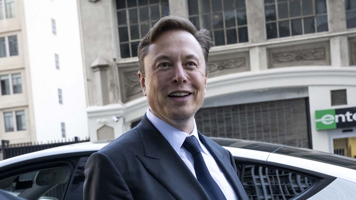 Elon Musk wrócił na pierwsze miejsce listy najbogatszych. Jego majątek to 192 mld dol. 