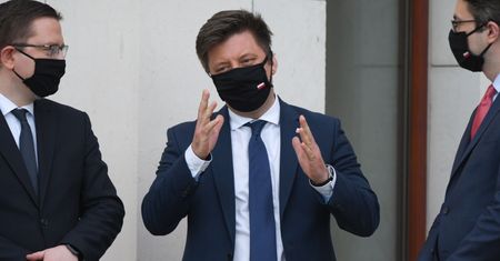 Koronawirus w Polsce. Czy w szpitalach może zabraknąć miejsc? Michał Dworczyk komentuje