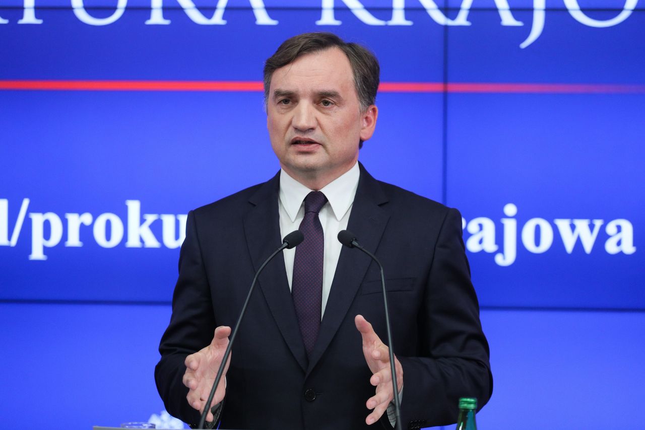 Czarne chmury nad TVN? Ziobro zapowiada skargę