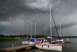 Przewracało łódki, ratowali żeglarzy. Burze nad Mazurami