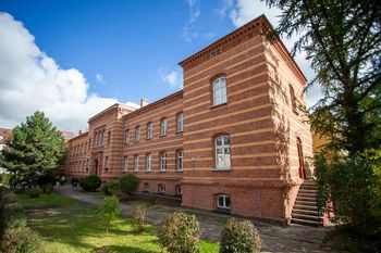 Słupsk: XIX-wieczna "Jedynka" jak nowa. Zakończył się remont zabytkowej szkoły