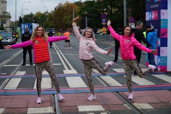 Poznań: Wystartował Lotto 24. Poznań Maraton! Królewski dystans pokonuje nową trasą ponad 4 tys. zawodników