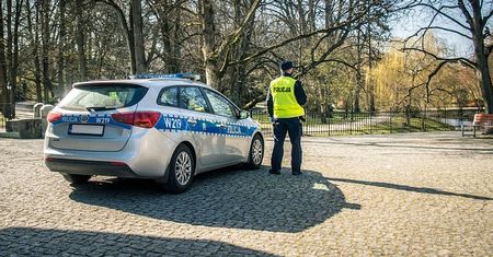 Nie zastosował się do znaku STOP i wpadł