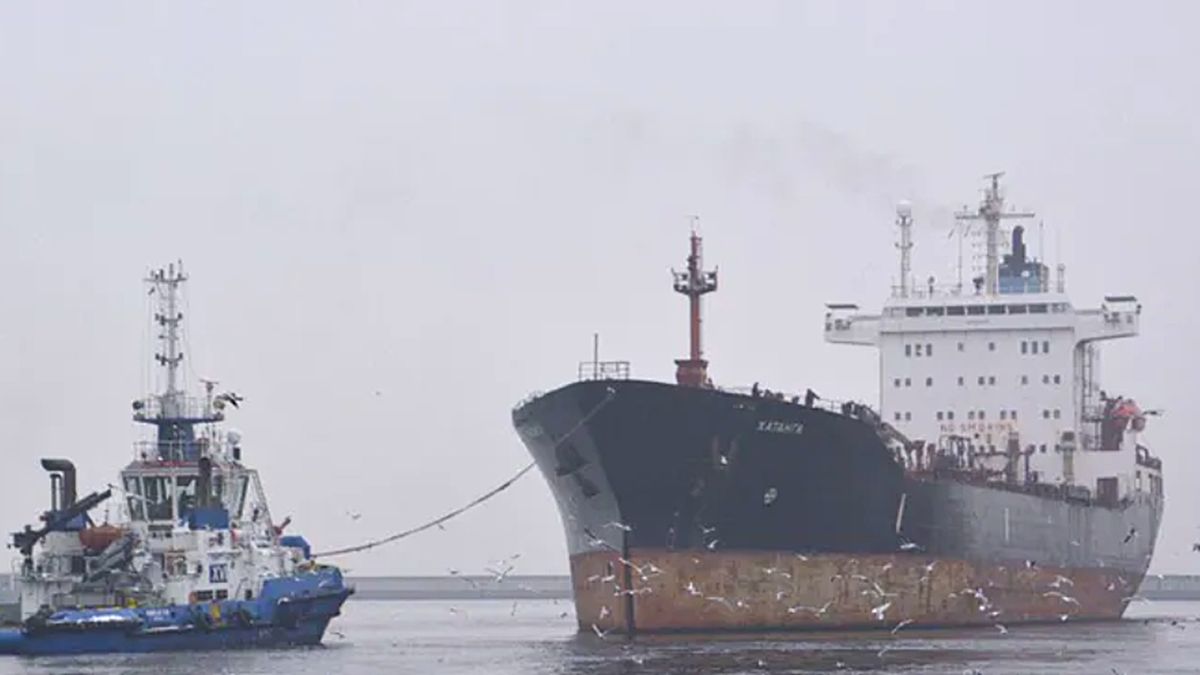 Rosyjski tankowiec opuści Gdynię