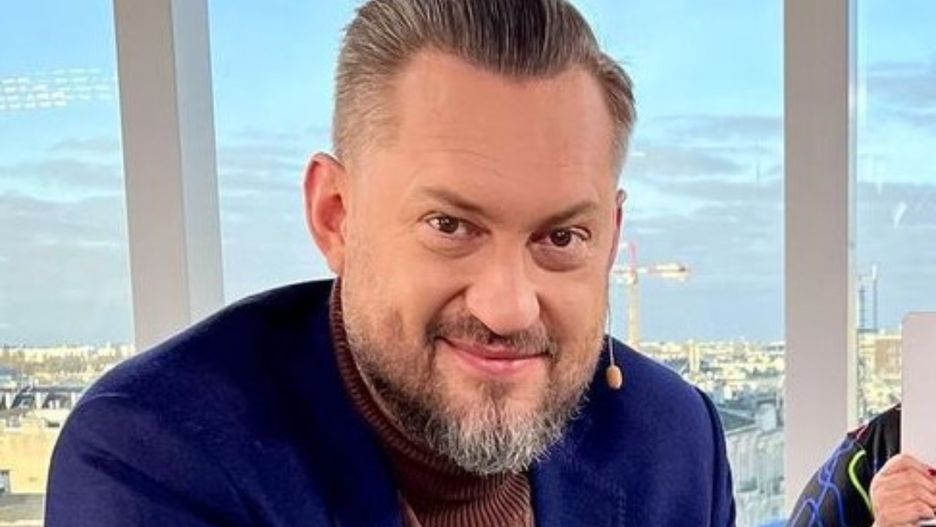 Marcin Prokop latem chętnie nosi mokasyny 
