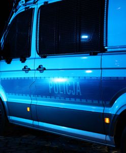 Pocięte zwłoki ukryte pod schodami. Były policjant oskarżony