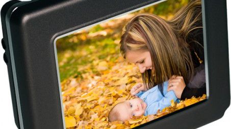 OLED-owa ramka na zdjęcia od Digital Foci 1