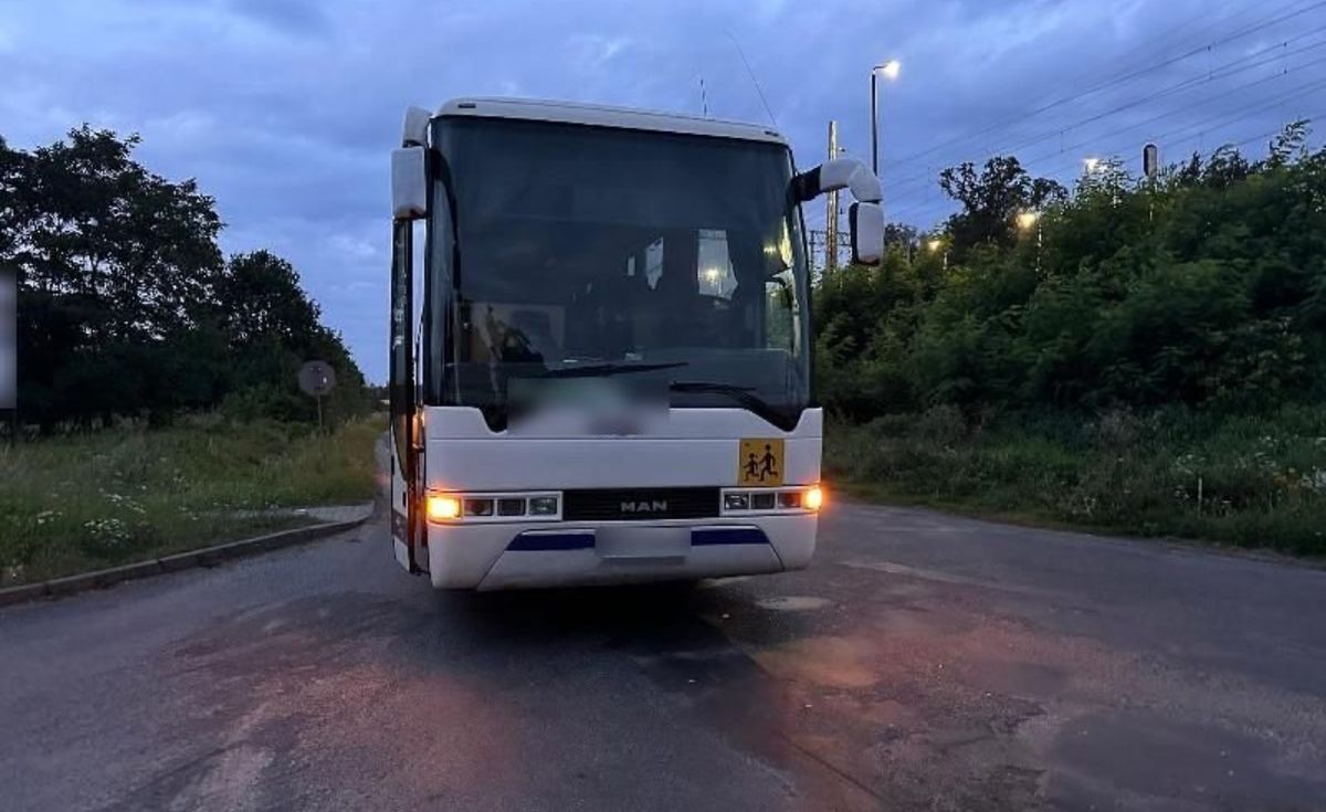 Pod wpływem alkoholu kierował autobusem z dziećmi